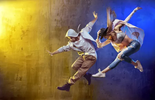 Gencler Icin Dans Kursu