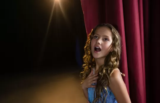 Ozel 10 12 Yas Yaratici Drama Kursu