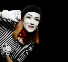 Yetişkinler İçin Özel Yaratıcı Drama Kursu