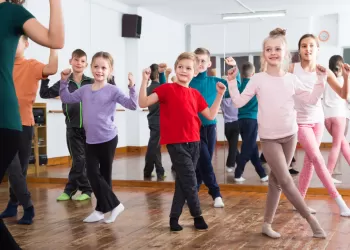 Zumba Nedir? – Çocukların Renkli Ruhunu Yansıtan Bir Dans!