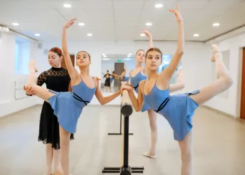 14 Yaş Bale Kursu – Mutlu ve Sağlıklı Bir Ergenlik İçin Sanattan Destek Alın!