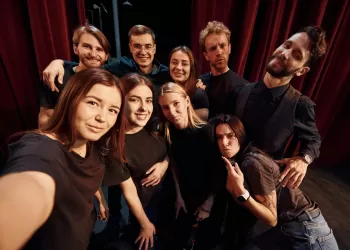 Daha Sosyal Olmak İçin Kurslar mı Arıyorsunuz?